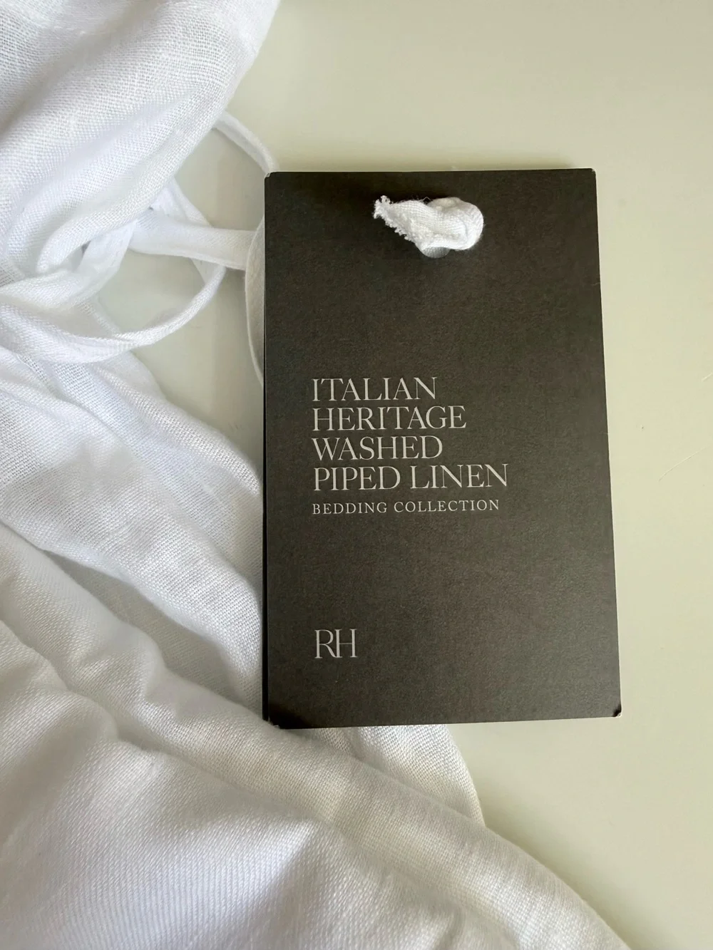 RH Standard size white pillowcase with piped edges Linen